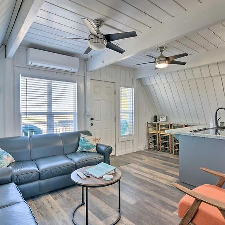 A-Frame Home With Deck - 2 Blocks To Surfside Beach! Екстериор снимка