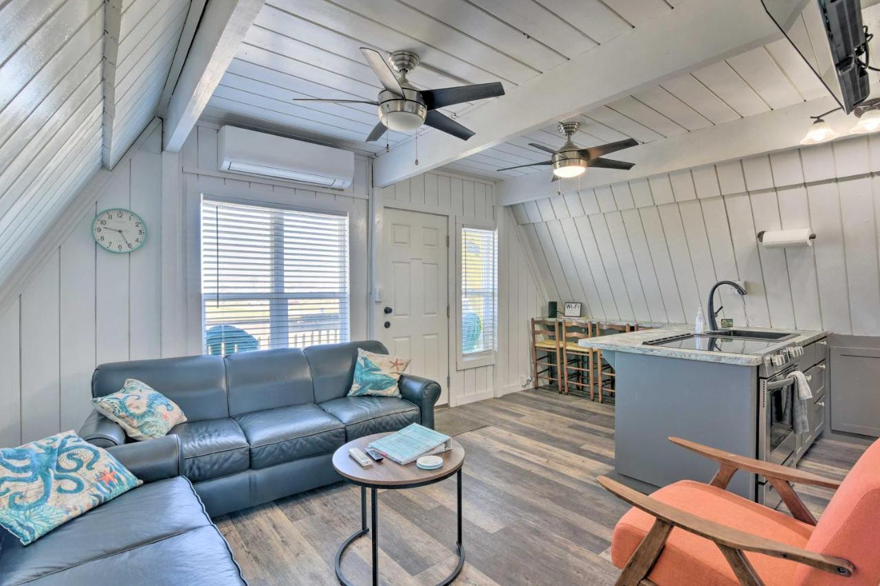 A-Frame Home With Deck - 2 Blocks To Surfside Beach! Екстериор снимка