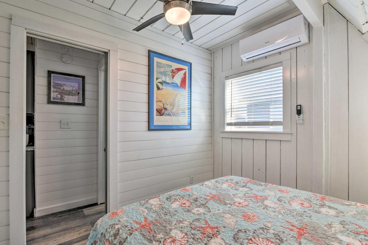 A-Frame Home With Deck - 2 Blocks To Surfside Beach! Екстериор снимка