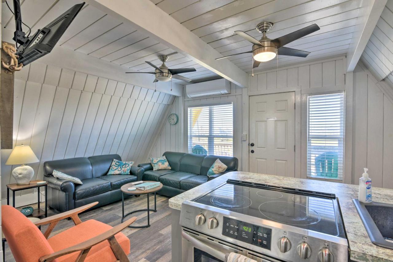 A-Frame Home With Deck - 2 Blocks To Surfside Beach! Екстериор снимка
